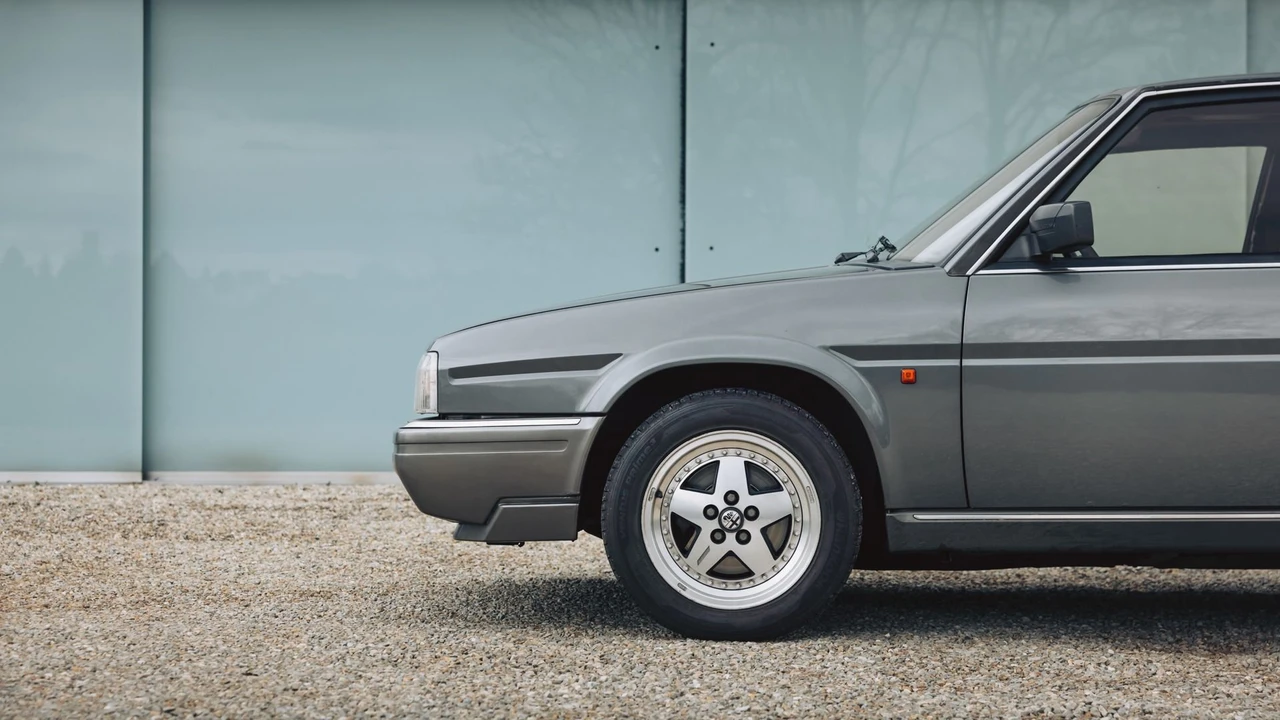 1987 Alfa Romeo 75/Milano - Image 19 of 31