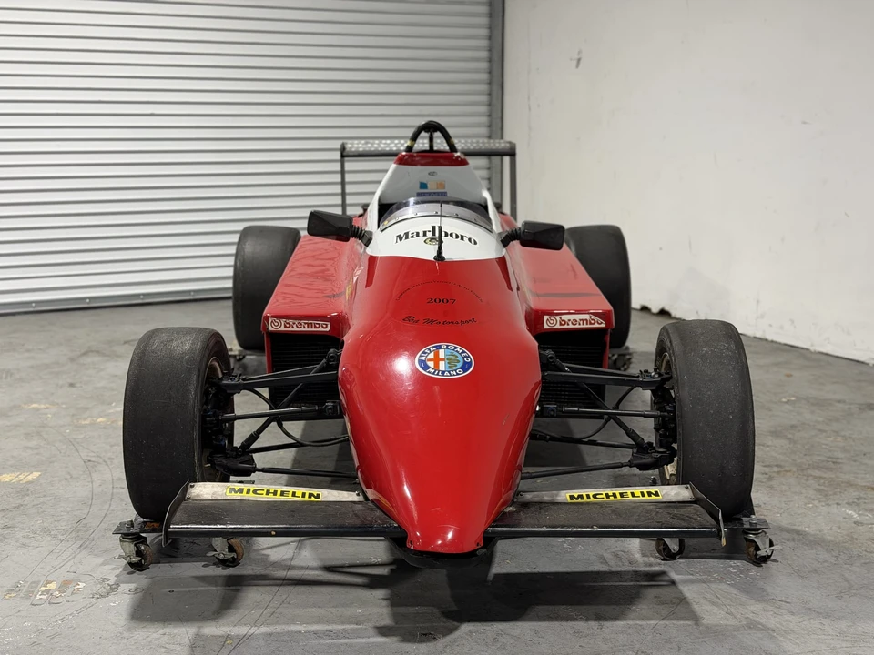 1987 Alfa Romeo - Image 9 of 31
