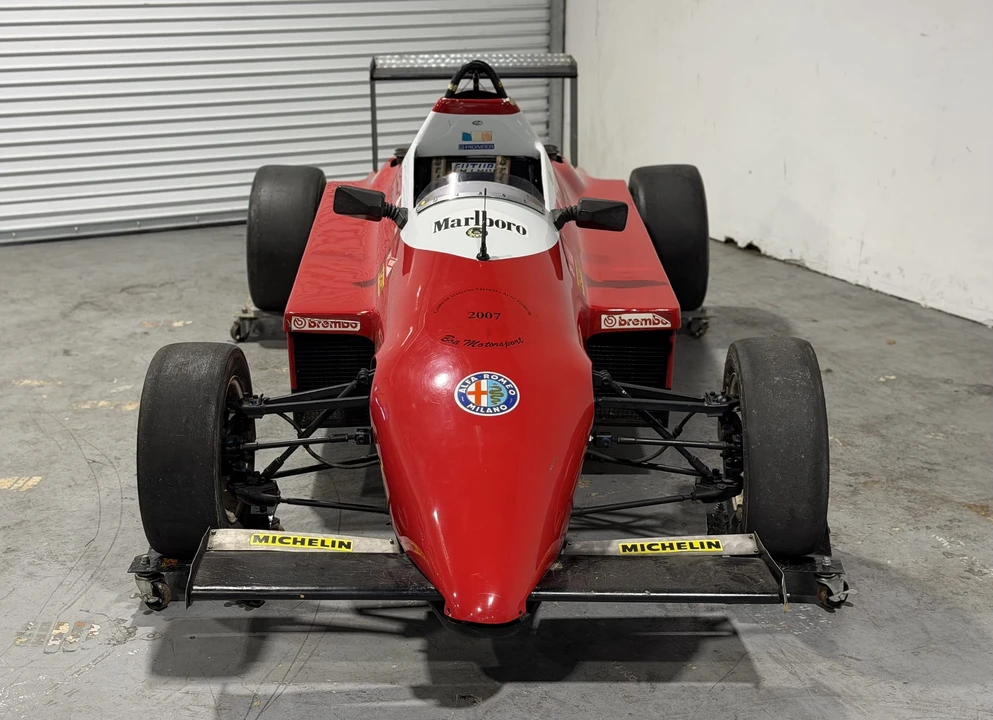 1987 Alfa Romeo - Image 10 of 31