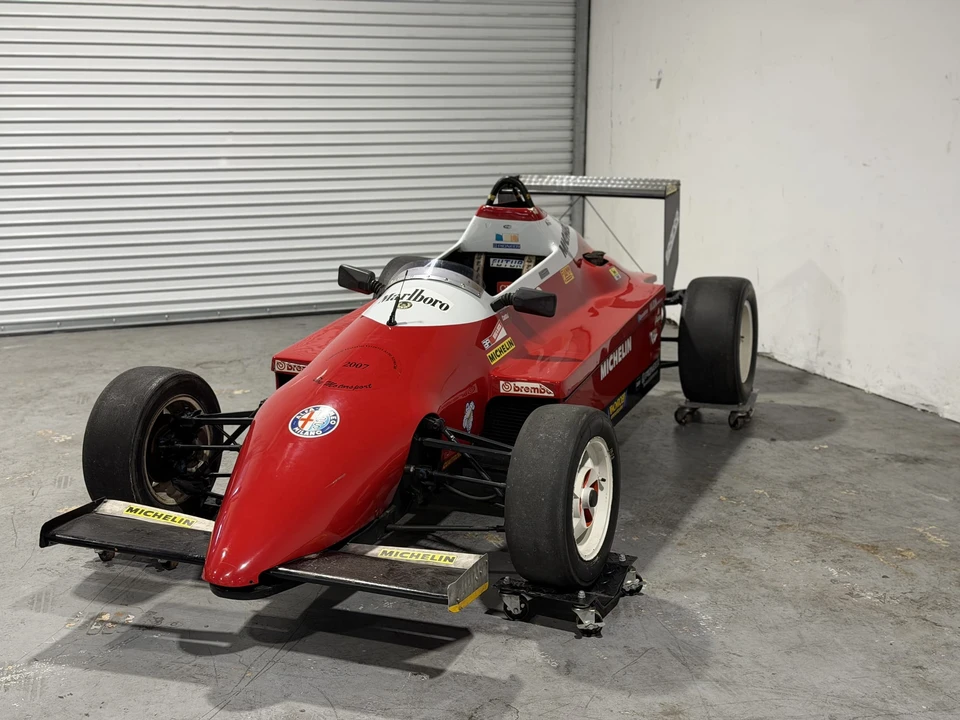 1987 Alfa Romeo - Image 12 of 31