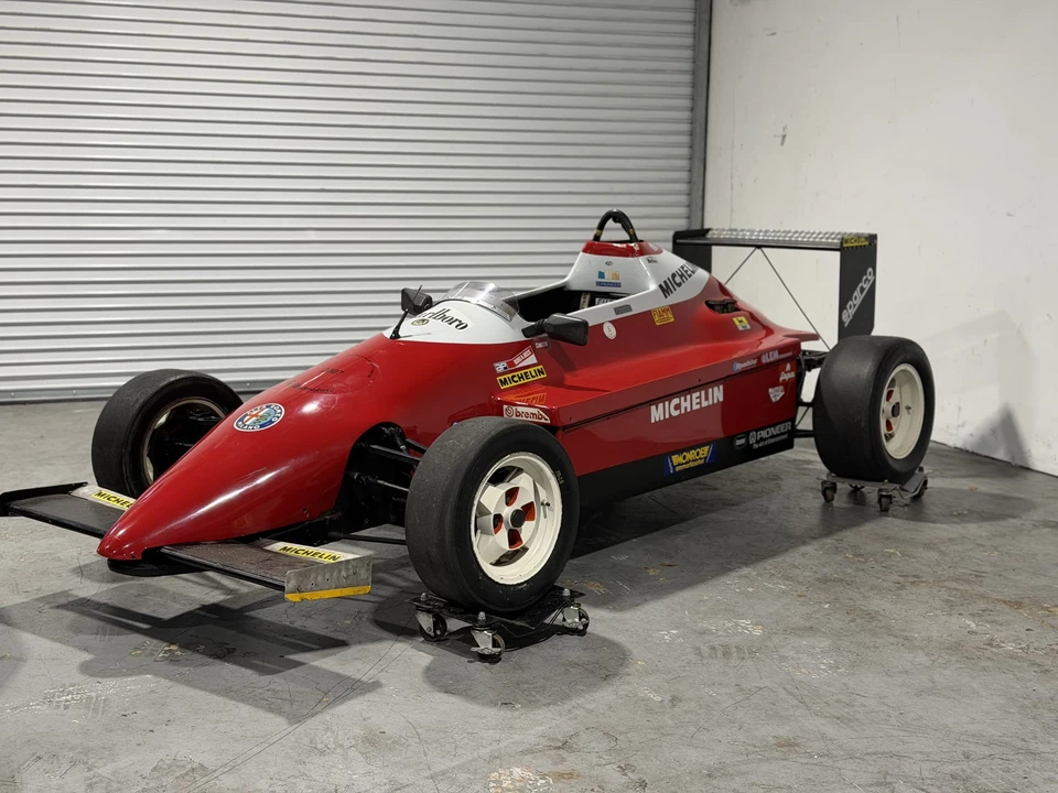 1987 Alfa Romeo - Image 15 of 31