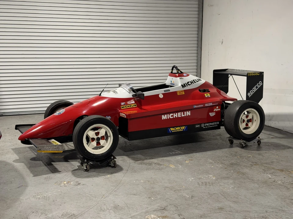 1987 Alfa Romeo - Image 18 of 31