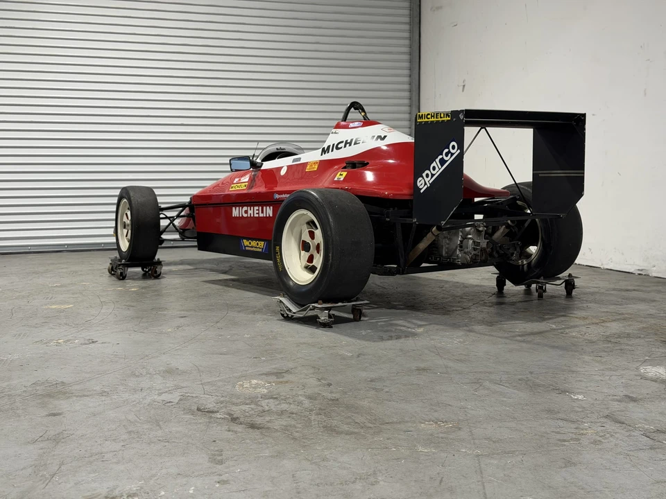1987 Alfa Romeo - Image 26 of 31