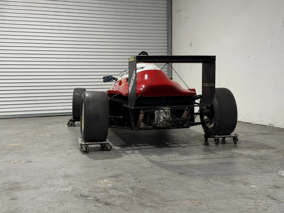 1987 Alfa Romeo - Image 29 of 31