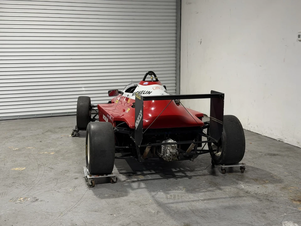 1987 Alfa Romeo - Image 30 of 31