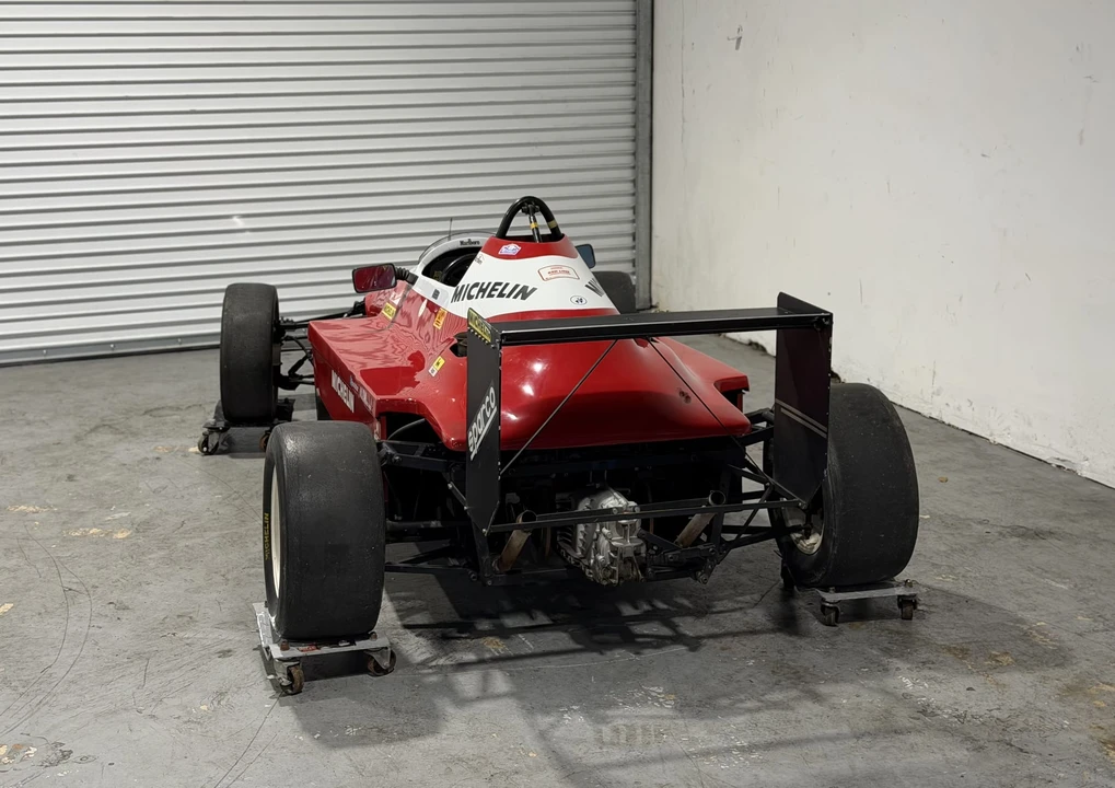 1987 Alfa Romeo - Image 31 of 31