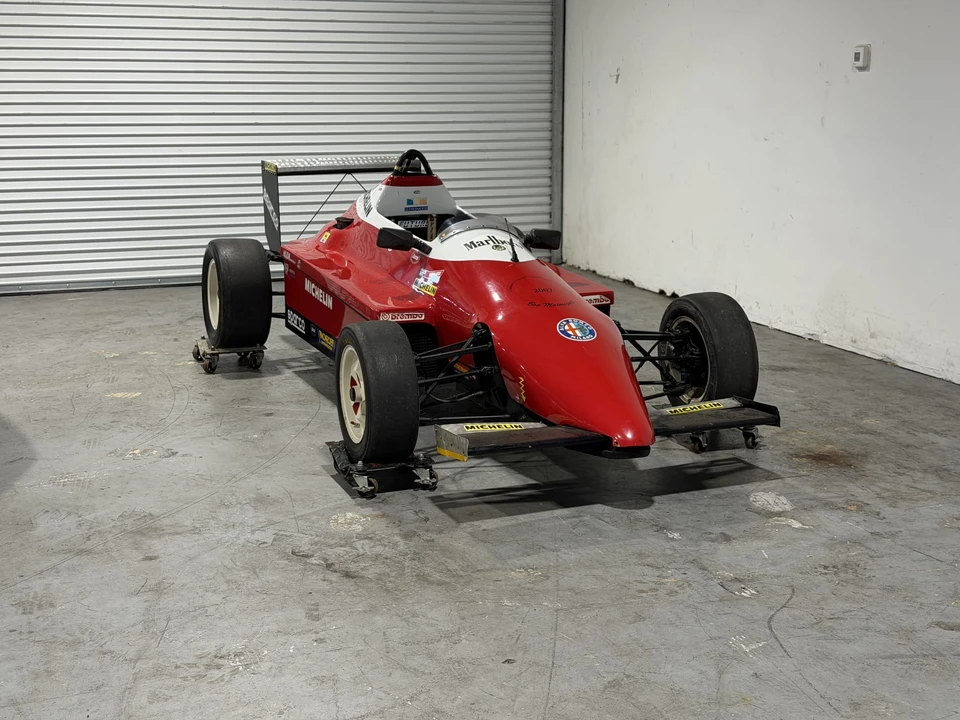 1987 Alfa Romeo - Image 6 of 31