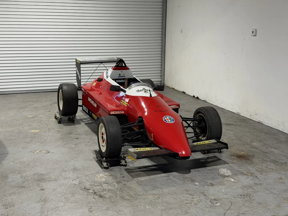 1987 Alfa Romeo - Image 7 of 31
