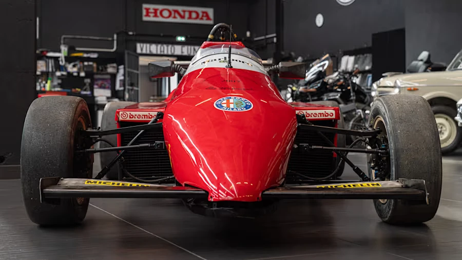 1987 Alfa Romeo - Image 4 of 31