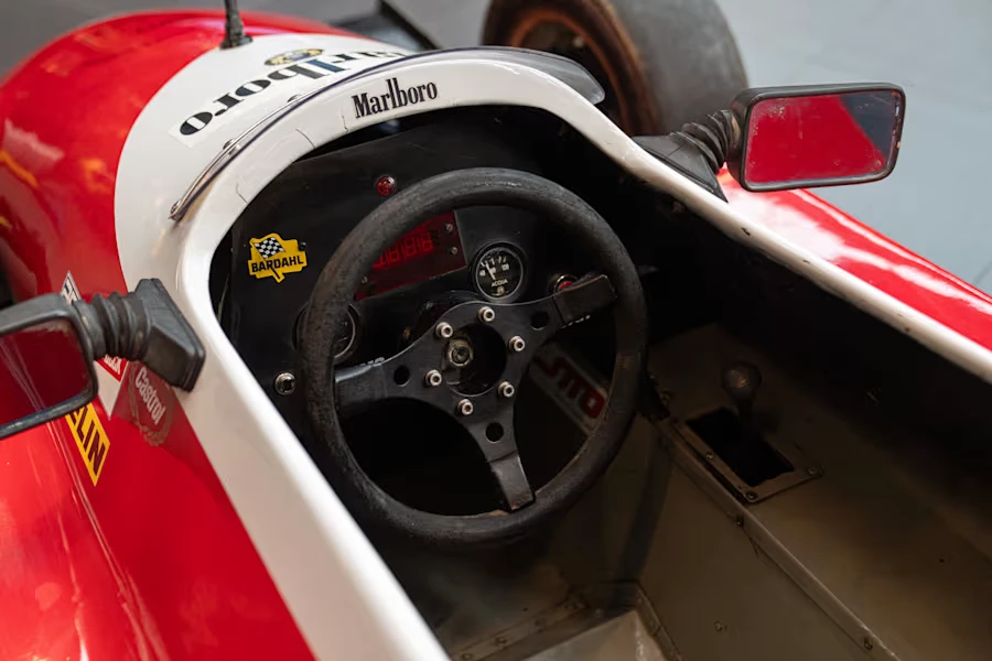 1987 Alfa Romeo - Image 30 of 31