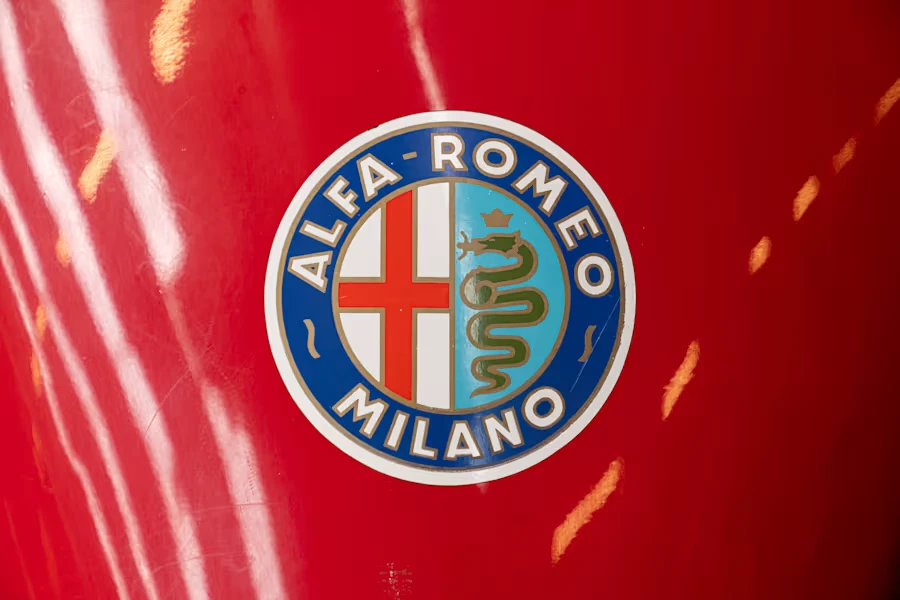 1987 Alfa Romeo - Image 16 of 31