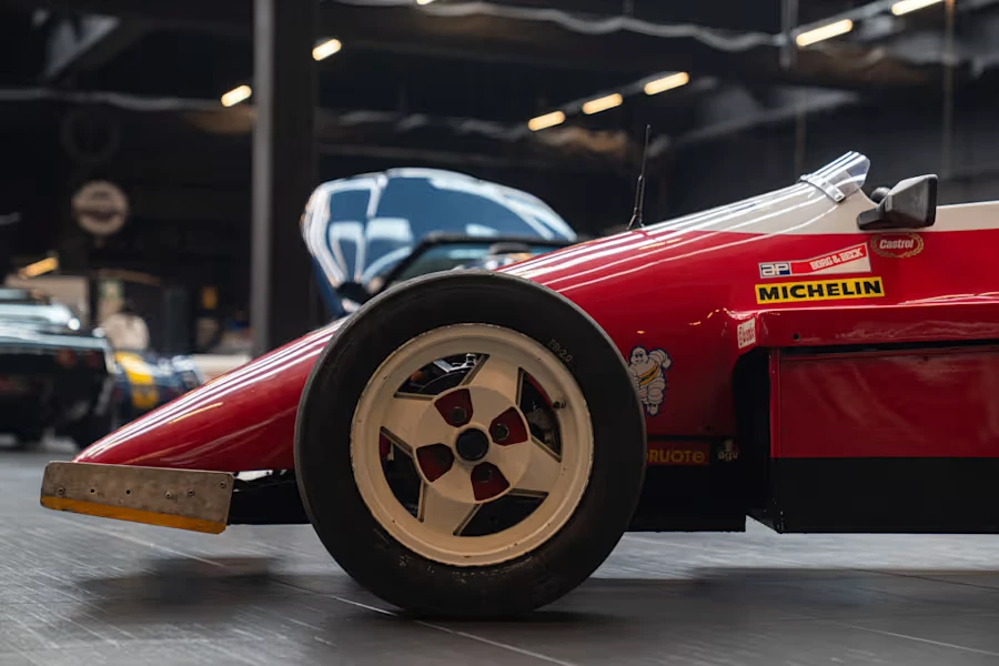 1987 Alfa Romeo - Image 25 of 31