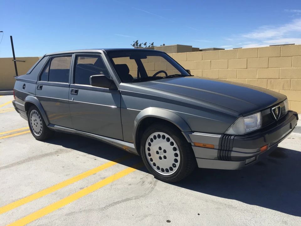 1987 Alfa Romeo 75/Milano - Image 2 of 31