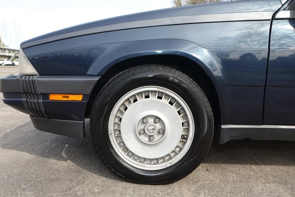 1987 Alfa Romeo 75/Milano - Image 8 of 13