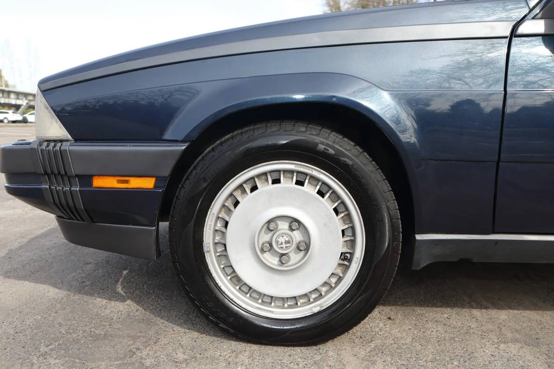 1987 Alfa Romeo 75/Milano - Image 9 of 20