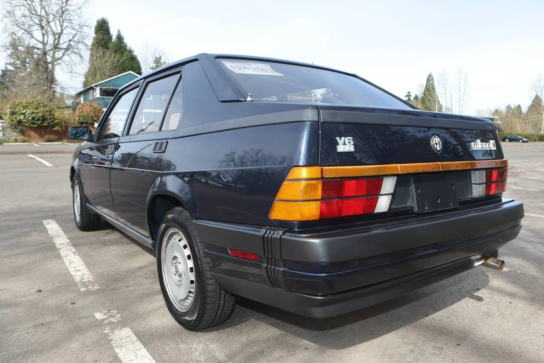 1987 Alfa Romeo 75/Milano - Image 7 of 20