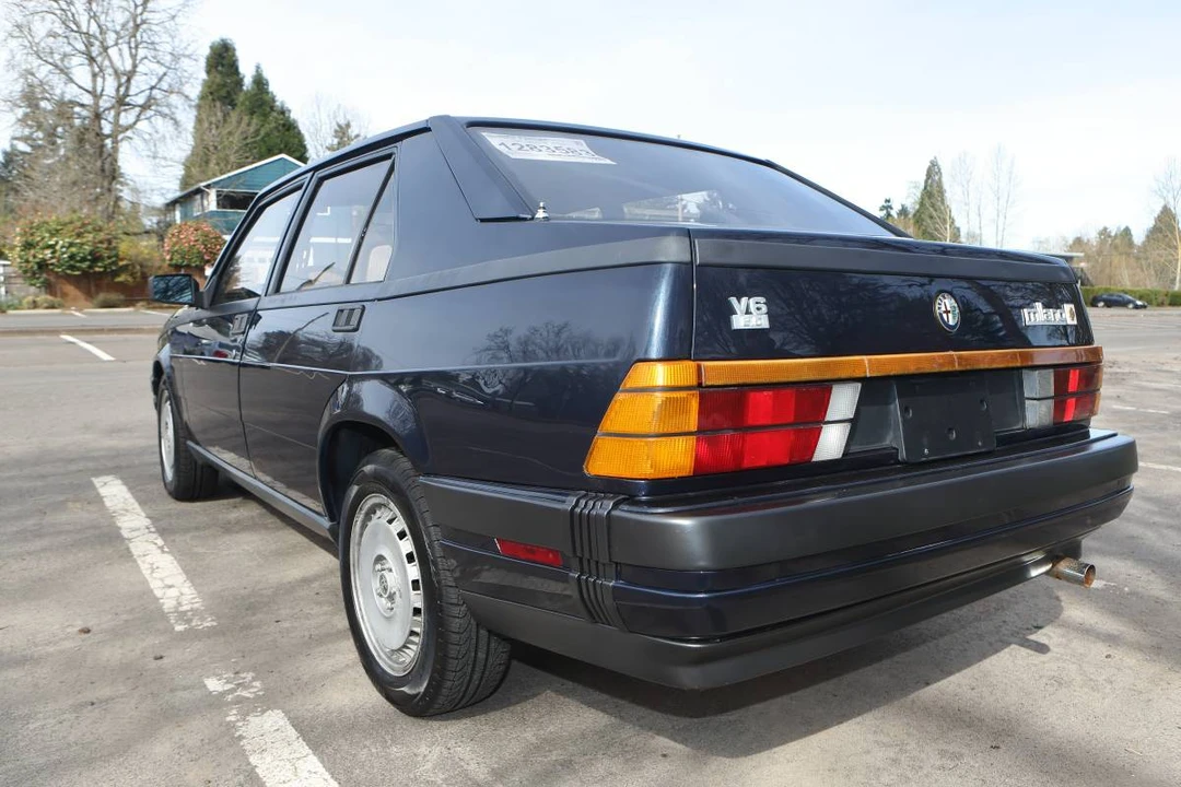 1987 Alfa Romeo 75/Milano - Image 7 of 20
