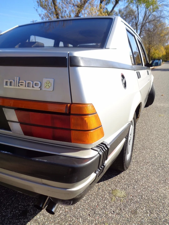 1987 Alfa Romeo 75/Milano - Image 6 of 31