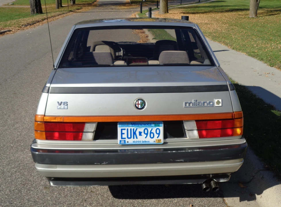1987 Alfa Romeo 75/Milano - Image 8 of 31