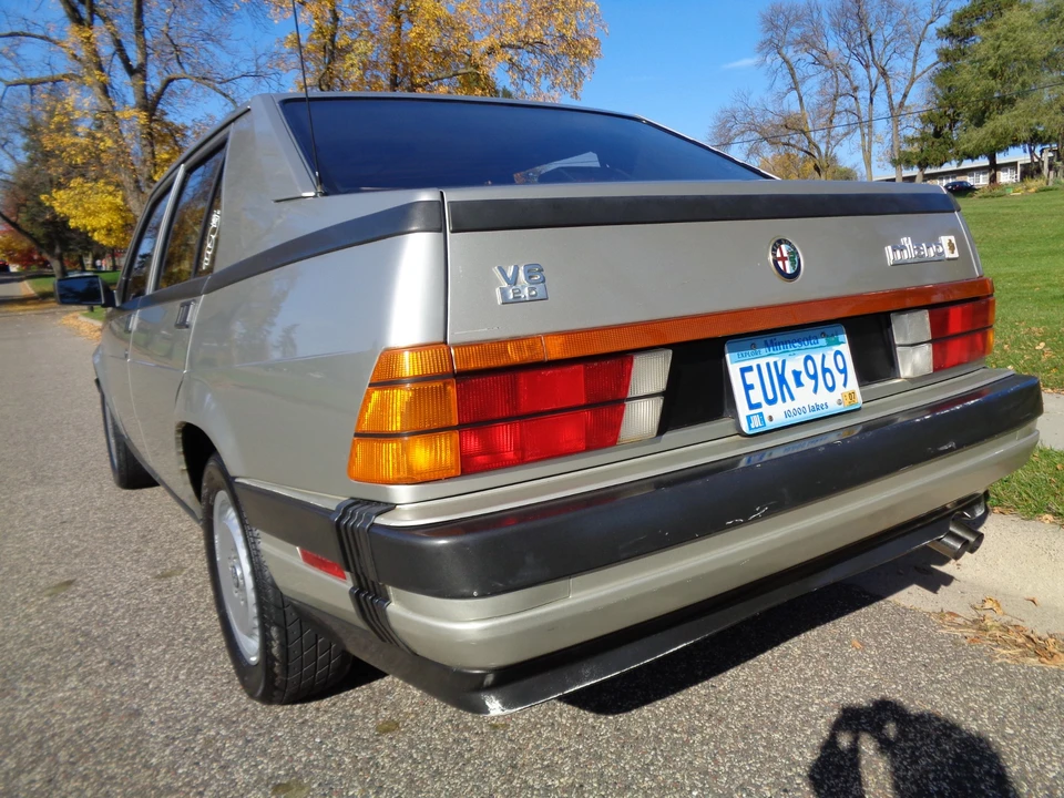 1987 Alfa Romeo 75/Milano - Image 19 of 31