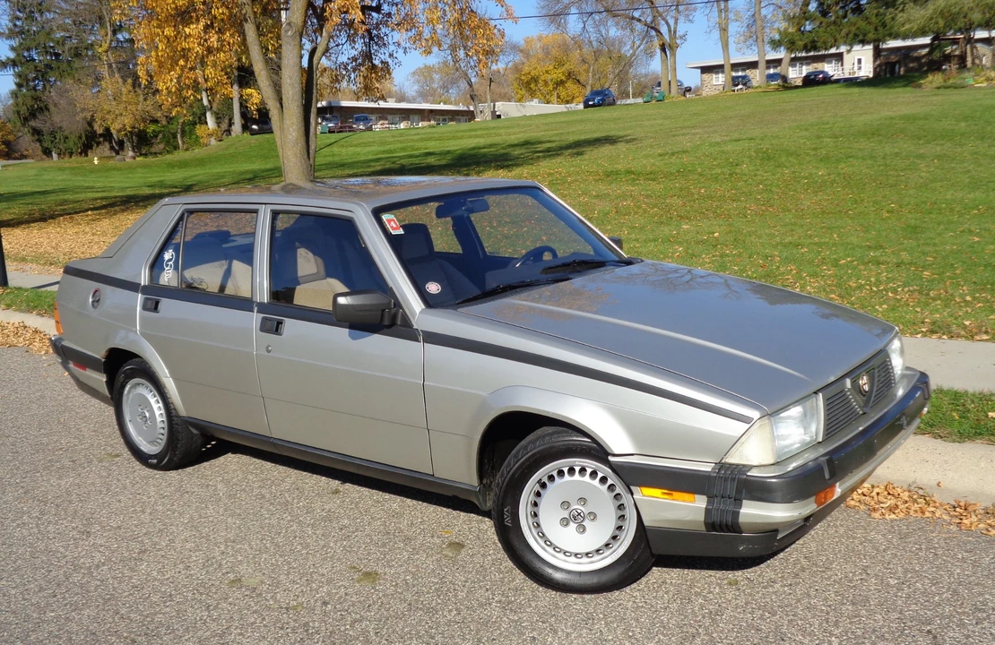 1987 Alfa Romeo 75/Milano - Image 16 of 31