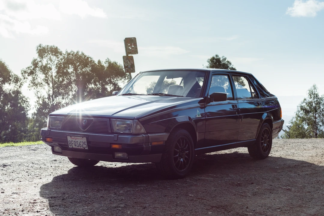 1987 Alfa Romeo 75/Milano - Image 2 of 31