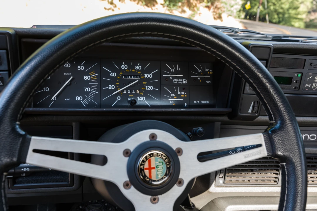 1987 Alfa Romeo 75/Milano - Image 19 of 31