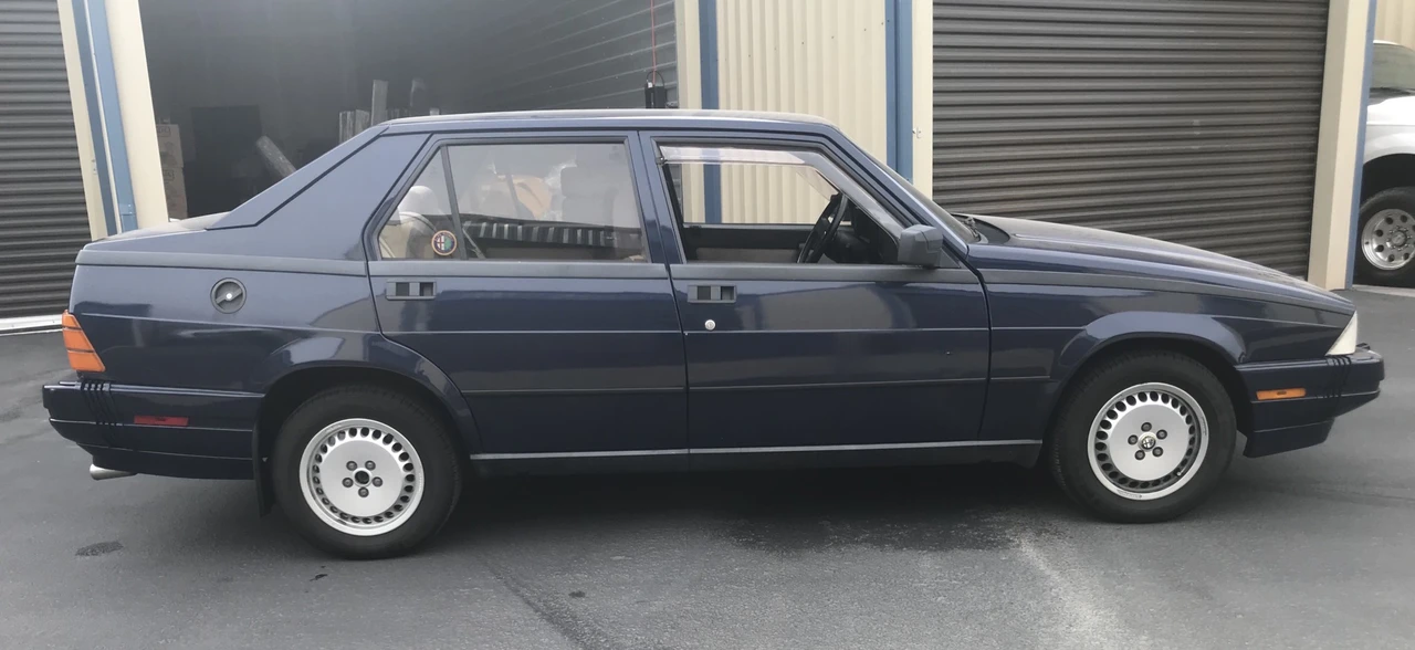 1987 Alfa Romeo 75/Milano - Image 9 of 31