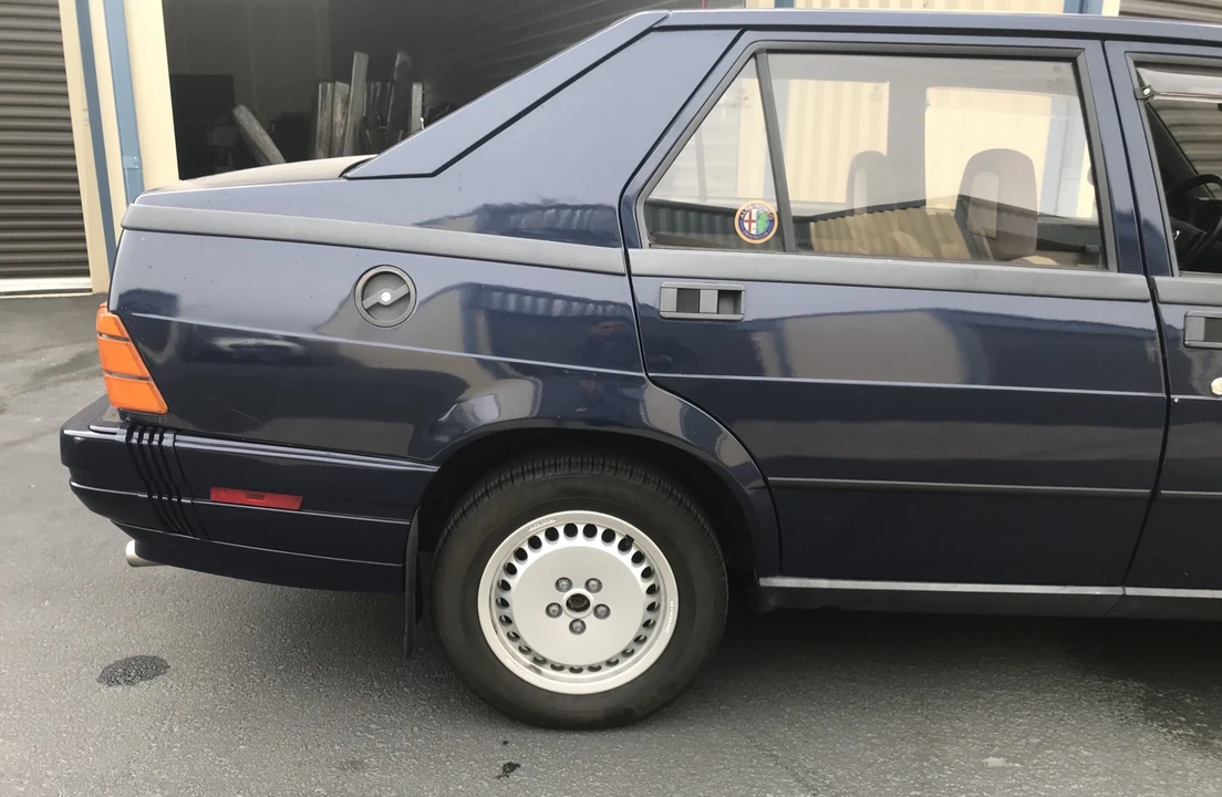1987 Alfa Romeo 75/Milano - Image 19 of 31