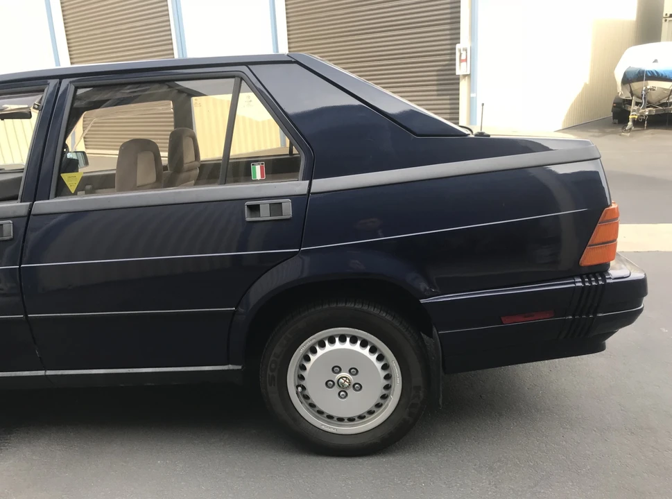 1987 Alfa Romeo 75/Milano - Image 15 of 31