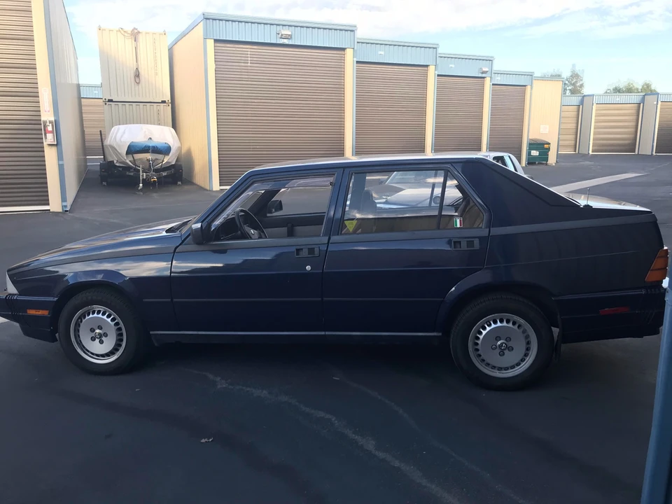1987 Alfa Romeo 75/Milano - Image 2 of 31