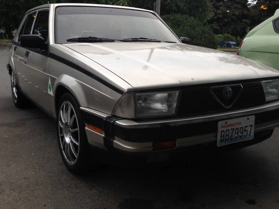 1987 Alfa Romeo 75/Milano - Image 5 of 17