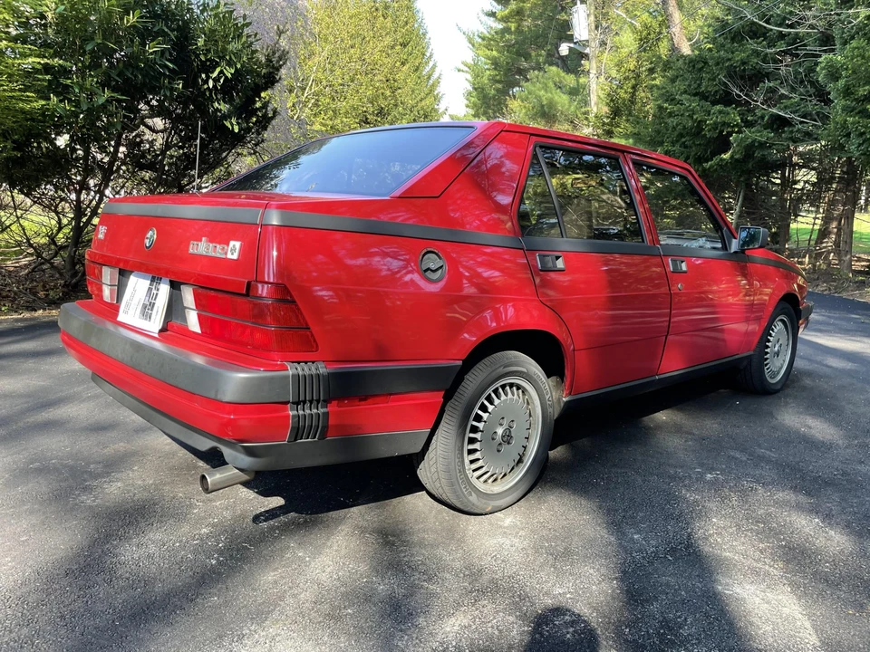 1987 Alfa Romeo 75/Milano - Image 13 of 31