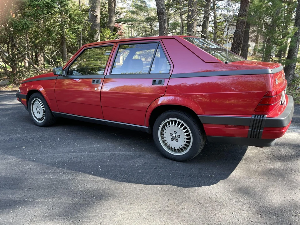 1987 Alfa Romeo 75/Milano - Image 6 of 31