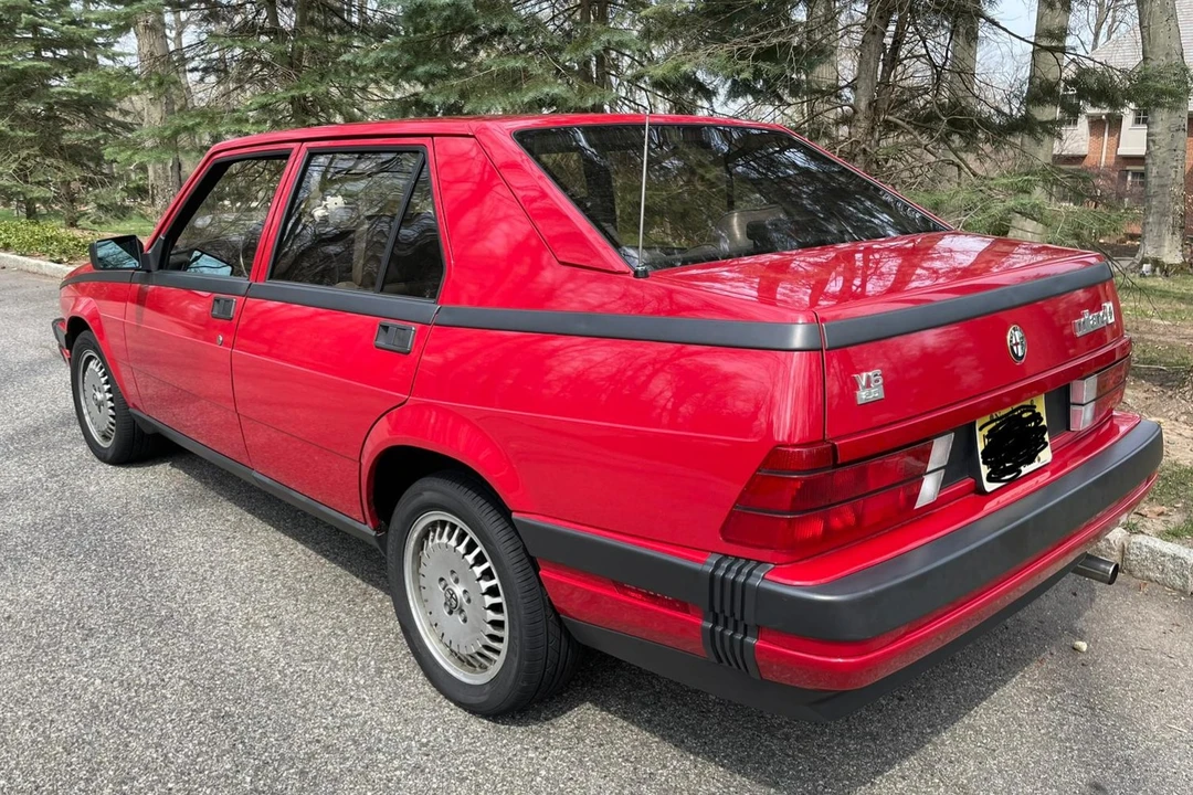 1987 Alfa Romeo 75/Milano - Image 8 of 31