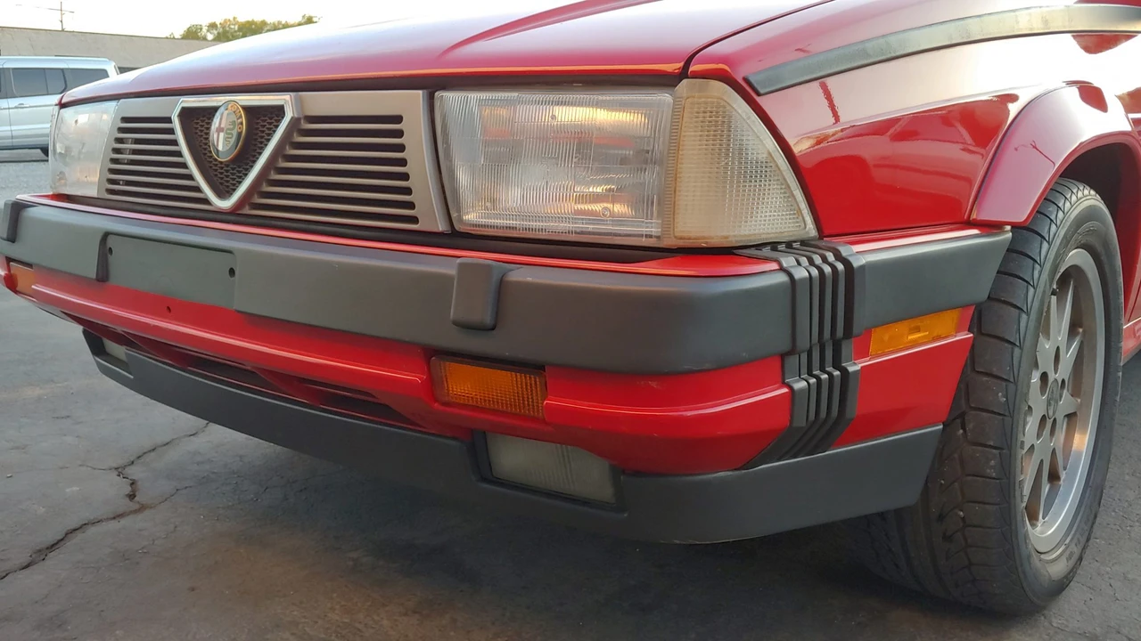 1987 Alfa Romeo 75/Milano - Image 24 of 31