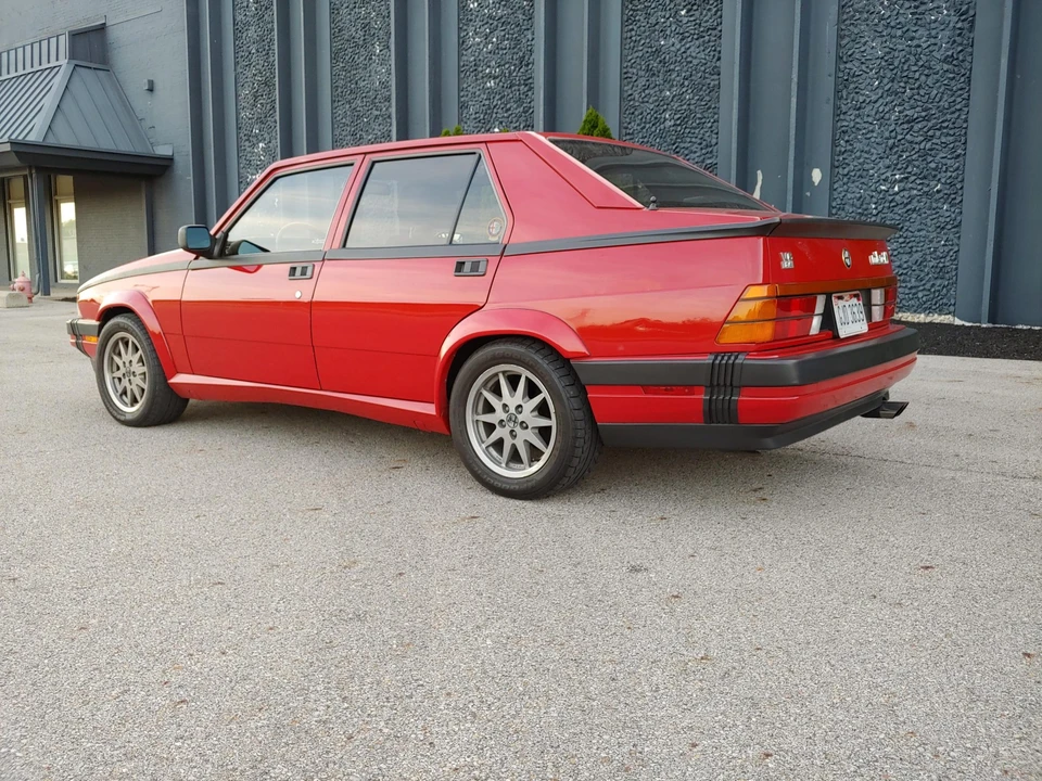 1987 Alfa Romeo 75/Milano - Image 19 of 31