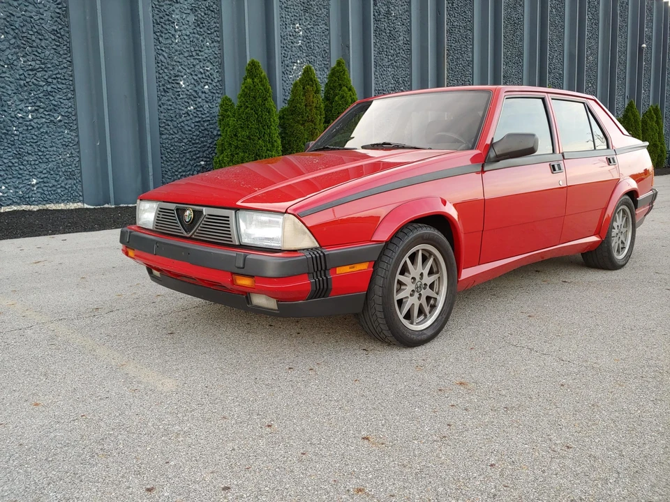 1987 Alfa Romeo 75/Milano - Image 3 of 31