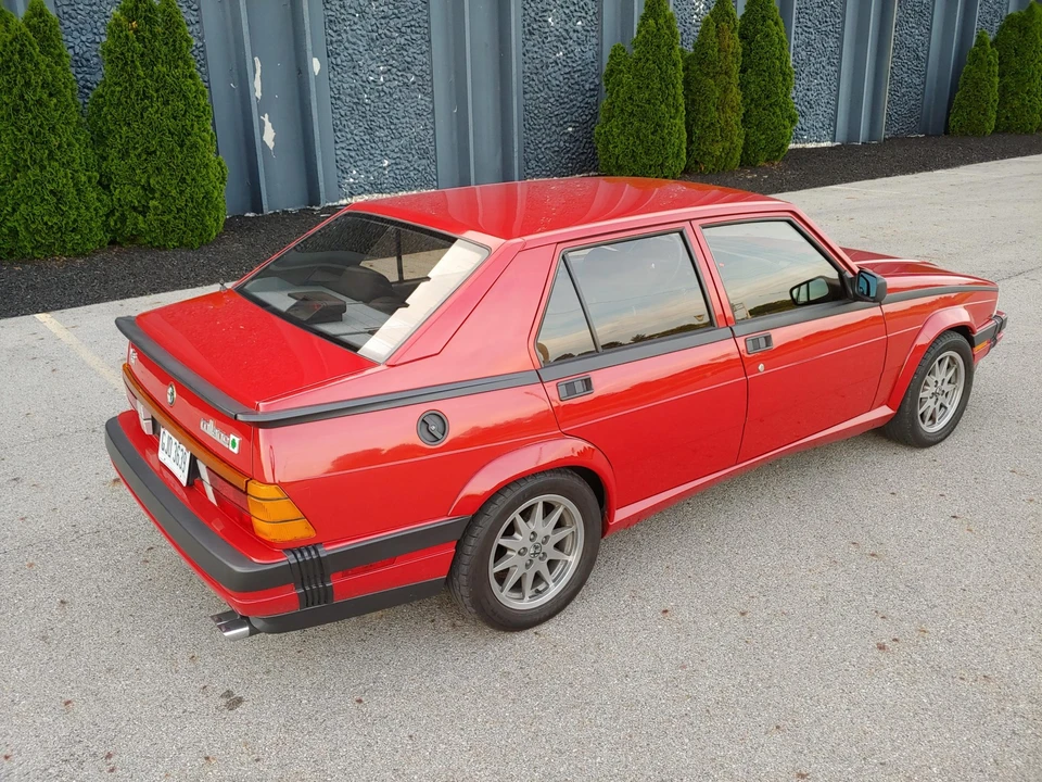 1987 Alfa Romeo 75/Milano - Image 11 of 31