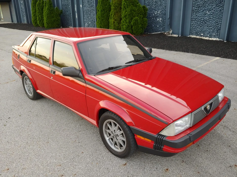 1987 Alfa Romeo 75/Milano - Image 6 of 31