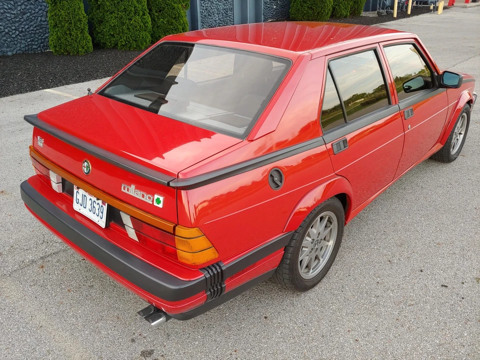 1987 Alfa Romeo 75/Milano - Image 14 of 31