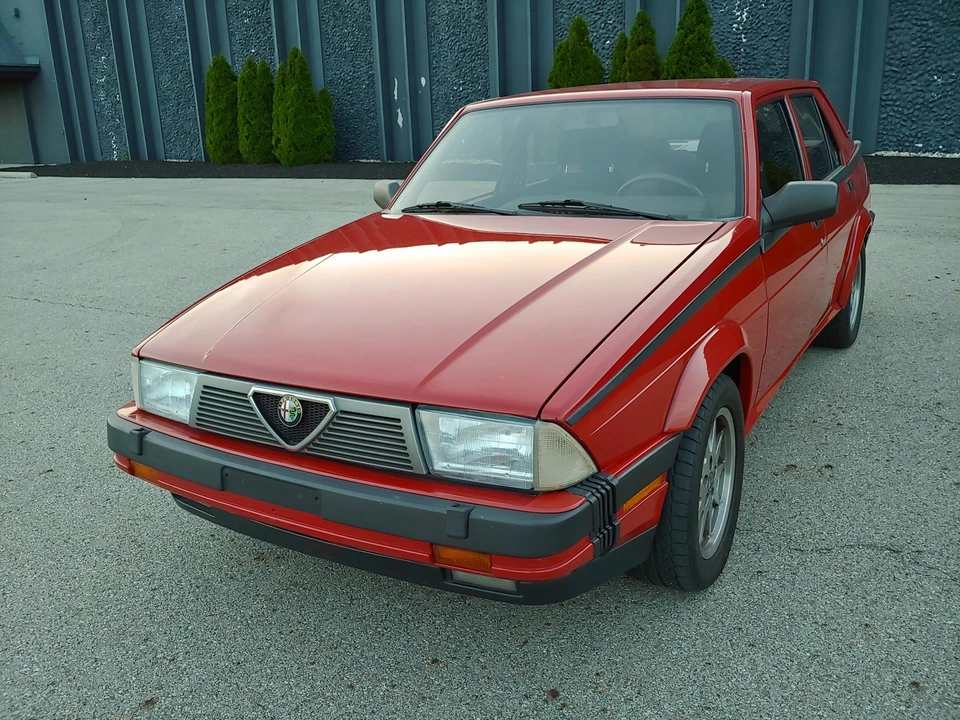 1987 Alfa Romeo 75/Milano - Image 4 of 31