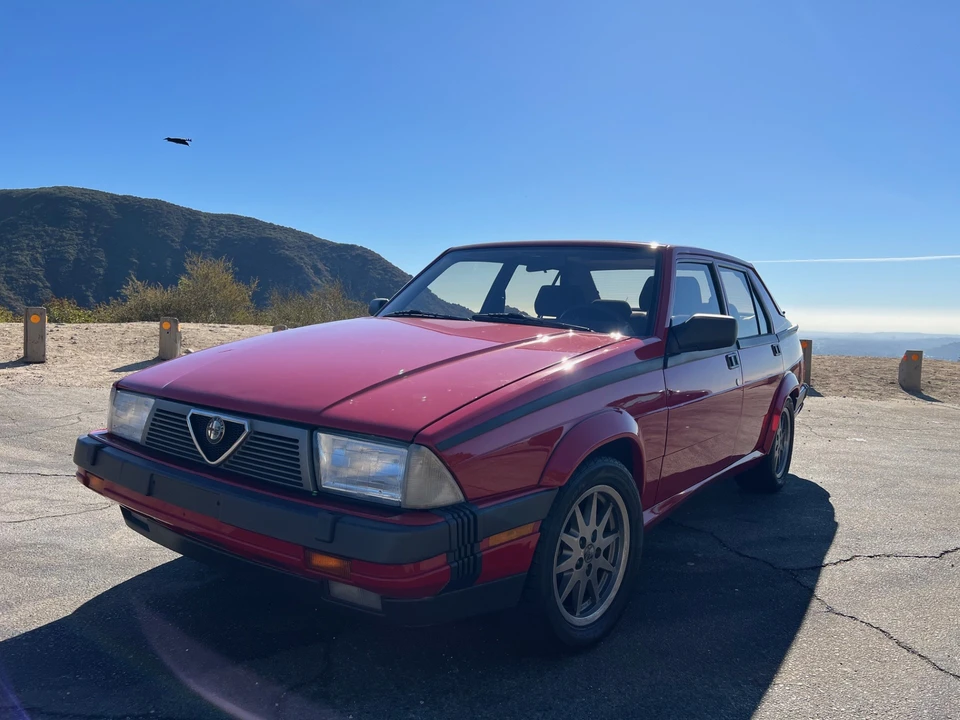 1987 Alfa Romeo 75/Milano - Image 2 of 31