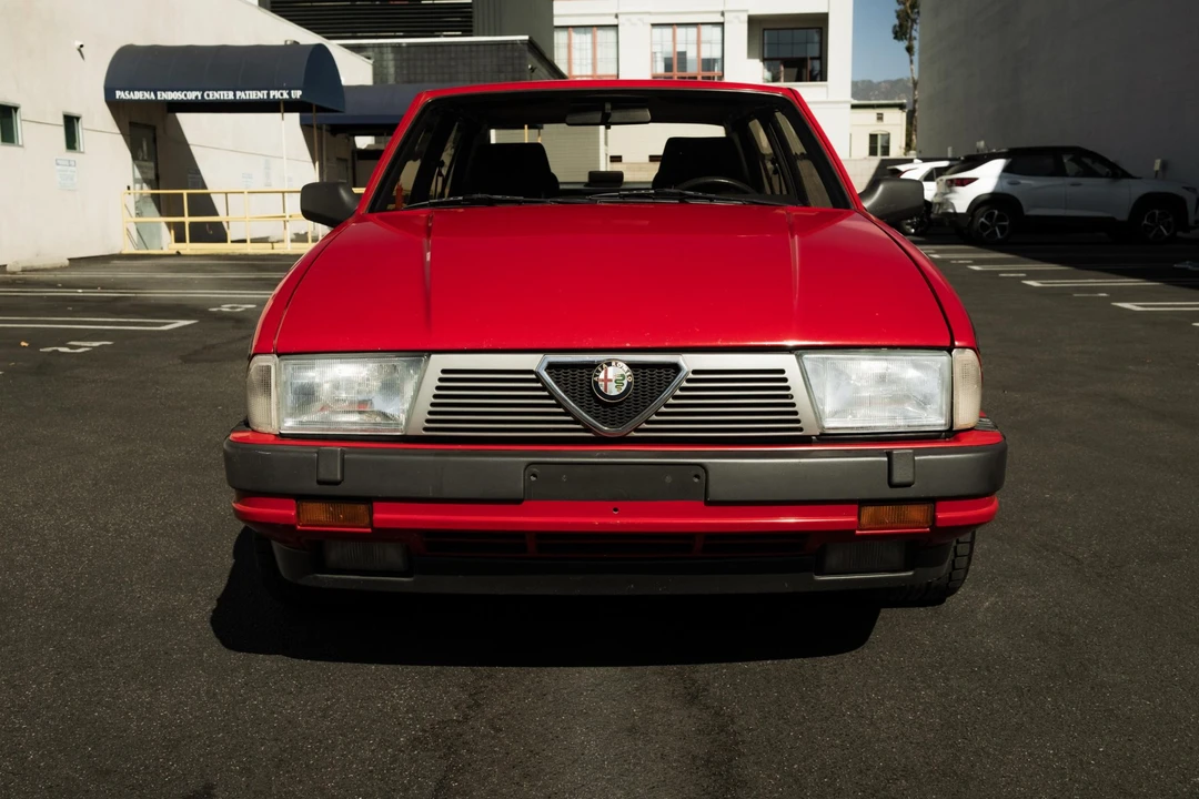1987 Alfa Romeo 75/Milano - Image 9 of 31