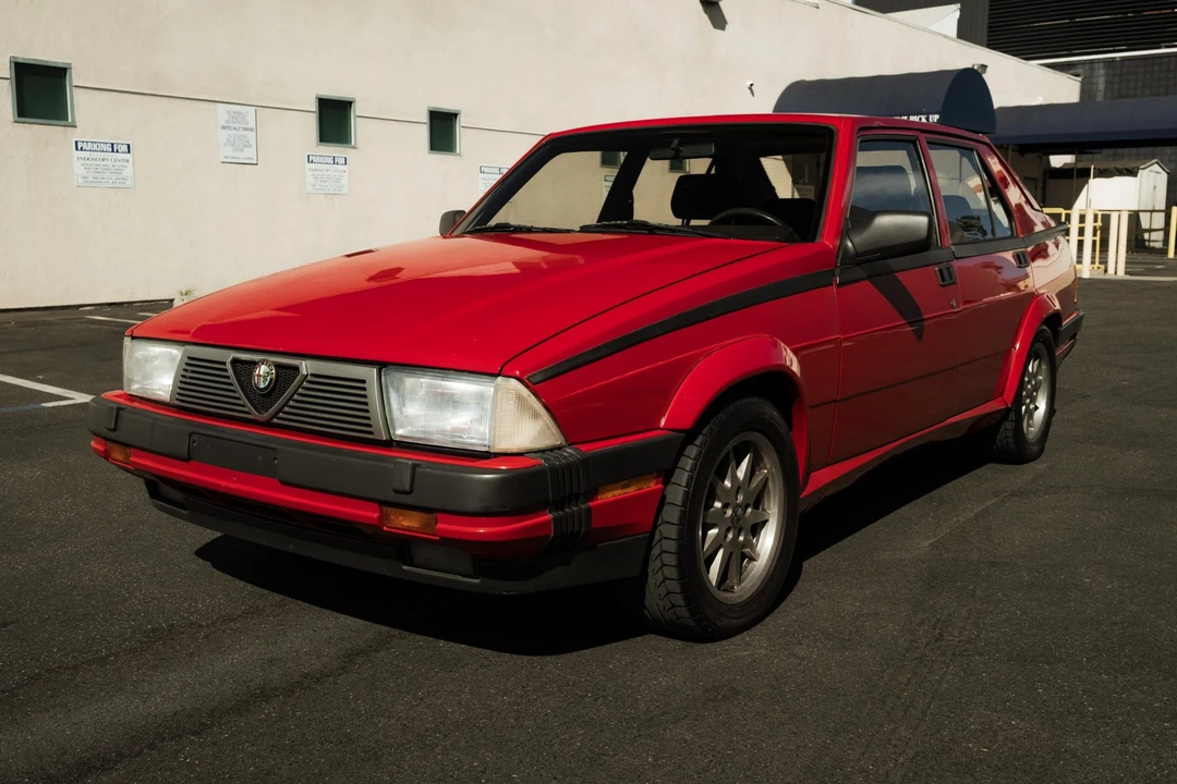 1987 Alfa Romeo 75/Milano - Image 8 of 31