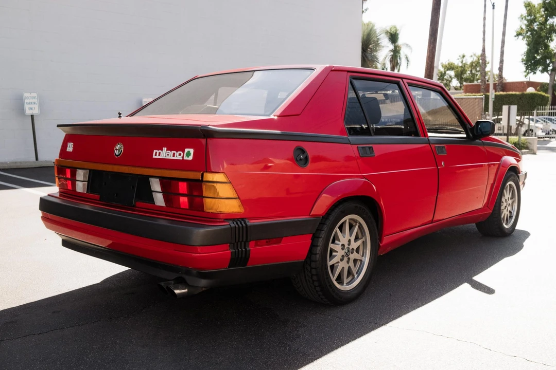 1987 Alfa Romeo 75/Milano - Image 8 of 31