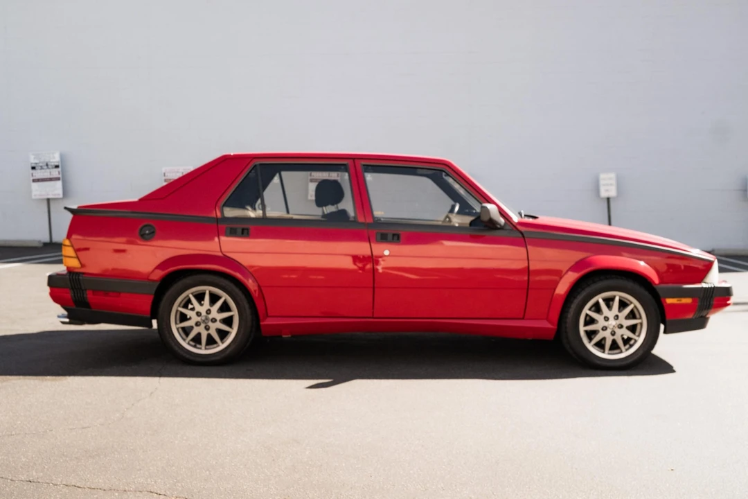 1987 Alfa Romeo 75/Milano - Image 7 of 31