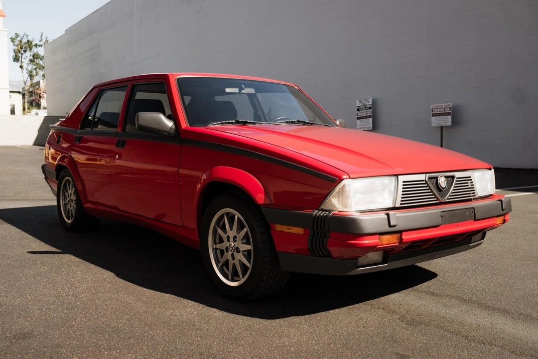 1987 Alfa Romeo 75/Milano - Image 11 of 31
