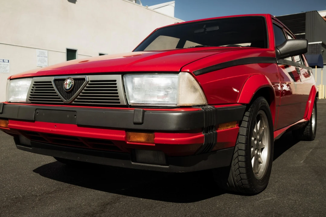 1987 Alfa Romeo 75/Milano - Image 30 of 31