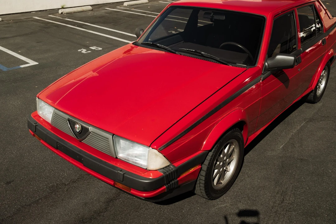 1987 Alfa Romeo 75/Milano - Image 28 of 31